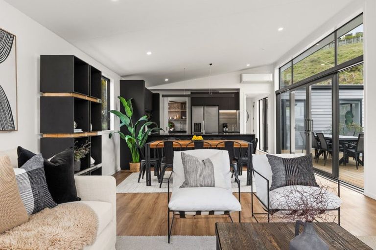 Photo of property in 87 Oak Road, Poraiti, Napier, 4112