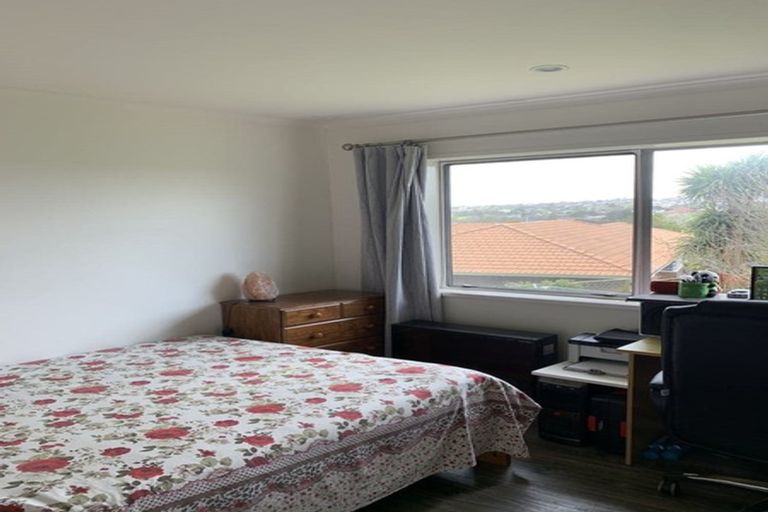 Photo of property in 11 Summermist Drive, Northpark, Auckland, 2013