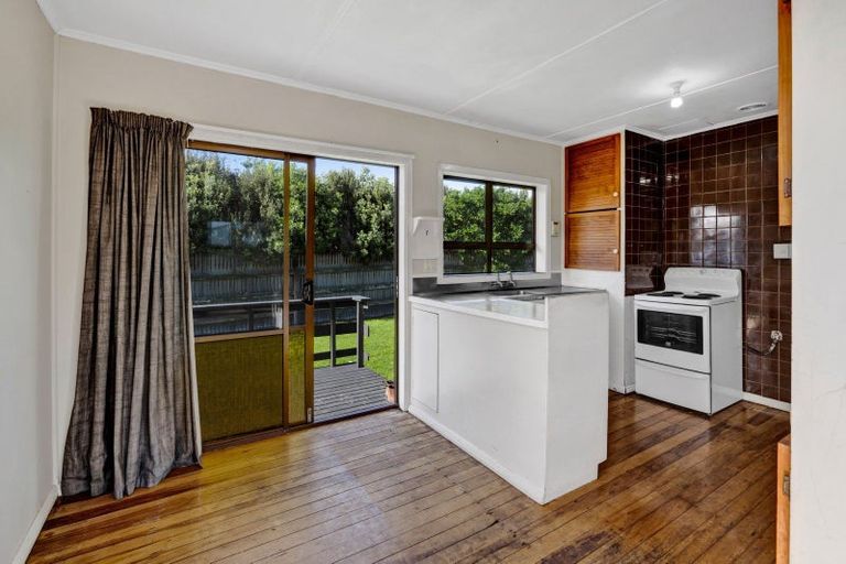 Photo of property in 3 Hickey Place, Opunake, 4616