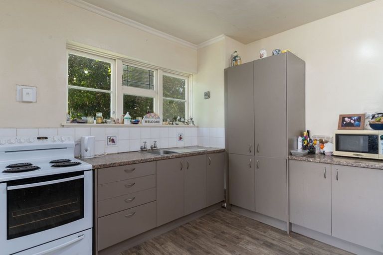 Photo of property in 30 Johnston Street, Featherston, 5710