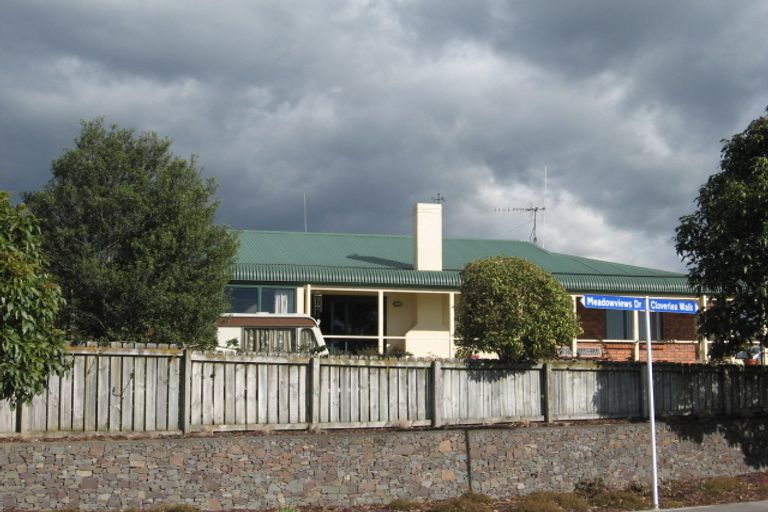 Photo of property in 2 Meadowviews Drive, Welcome Bay, Tauranga, 3112