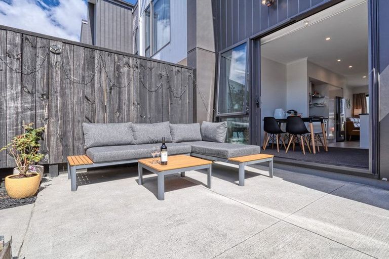 Photo of property in 6 Walter Merton Road, Hobsonville, Auckland, 0616