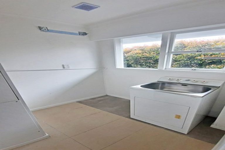 Photo of property in 1/223 Eskdale Road, Birkenhead, Auckland, 0626