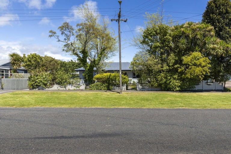 Photo of property in 17 Harris Street, Waitara, 4320