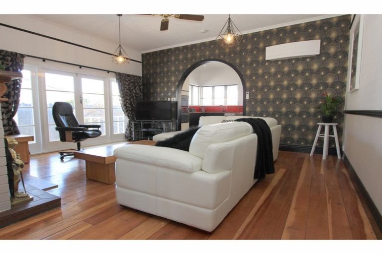 Photo of property in 37 Muller Road, Blenheim, 7201