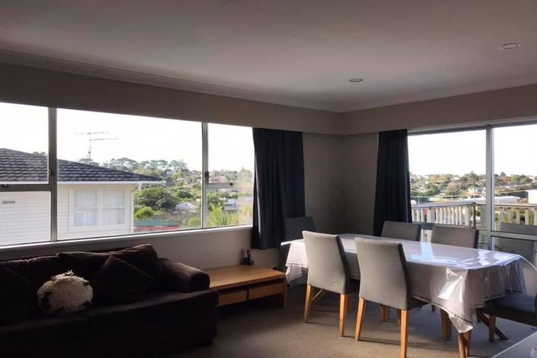 Photo of property in 10 Mirovale Place, Totara Vale, Auckland, 0629