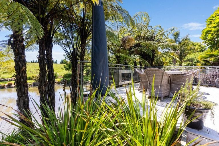 Photo of property in 187 Te Arei Road East, Huirangi, New Plymouth, 4373