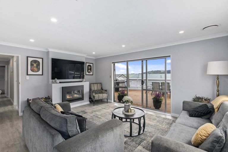 Photo of property in 12 Mossburn Grove, Kelson, Lower Hutt, 5010