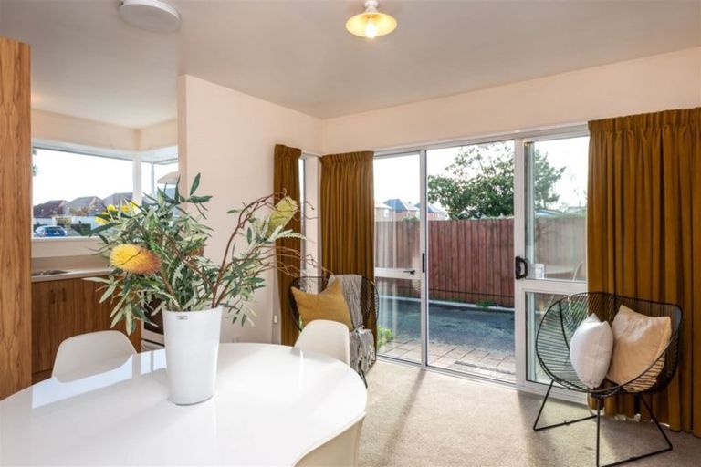 Photo of property in 1/5 Broadbent Street, Riccarton, Christchurch, 8041