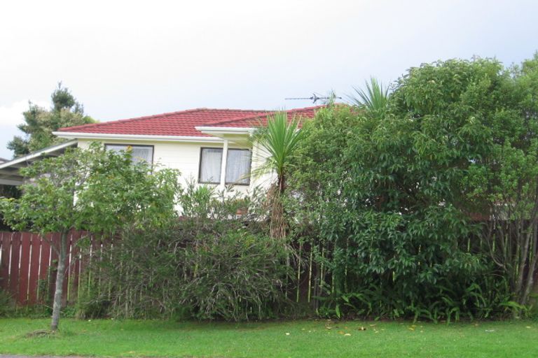 Photo of property in 71 Sunvue Road, Glen Eden, Auckland, 0602