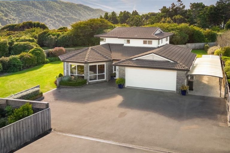 Photo of property in 313 Maungaraki Road, Maungaraki, Lower Hutt, 5010