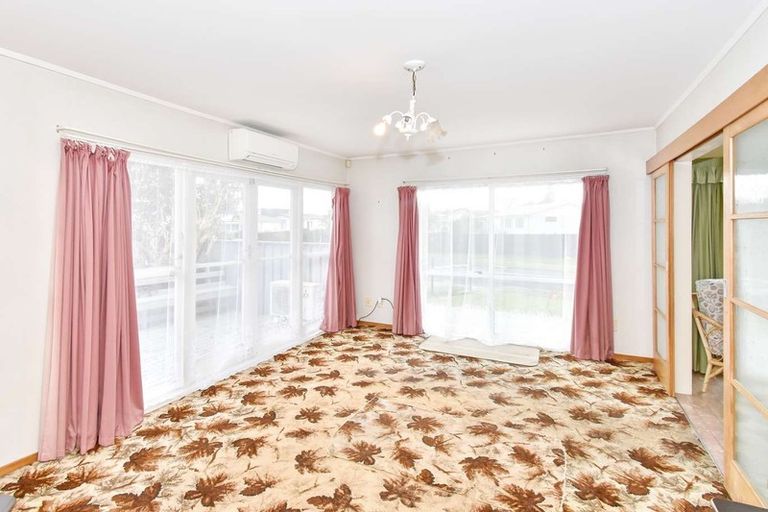 Photo of property in 25 Addington Avenue, Manurewa, Auckland, 2102