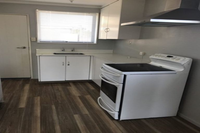 Photo of property in 2/30 Bassett Street, Burwood, Christchurch, 8083