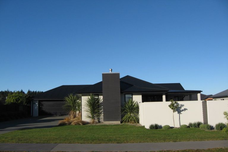 Photo of property in 14 Hemingway Place, Spencerville, Christchurch, 8083