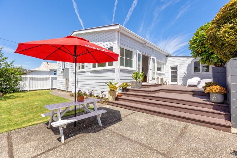 Photo of property in 19 Beach Street, Fitzroy, New Plymouth, 4312