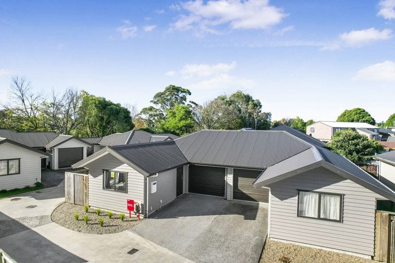 Photo of property in 2/23 Montgomery Crescent, Bader, Hamilton, 3206