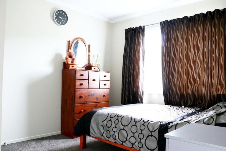 Photo of property in 1394 High Street, Taita, Lower Hutt, 5011