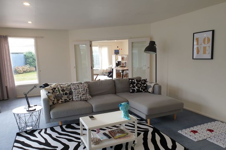 Photo of property in 73 Greendale Avenue, Avonhead, Christchurch, 8042