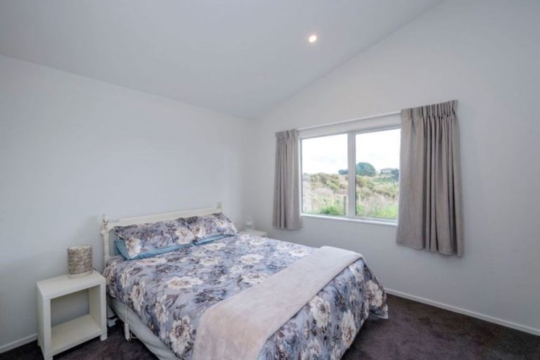 Photo of property in 111 Strathnaver Drive, Waikawa Beach, Levin, 5573