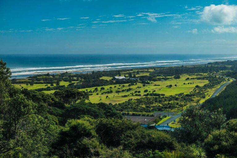 Photo of property in 106 Domain Crescent, Muriwai, Waimauku, 0881