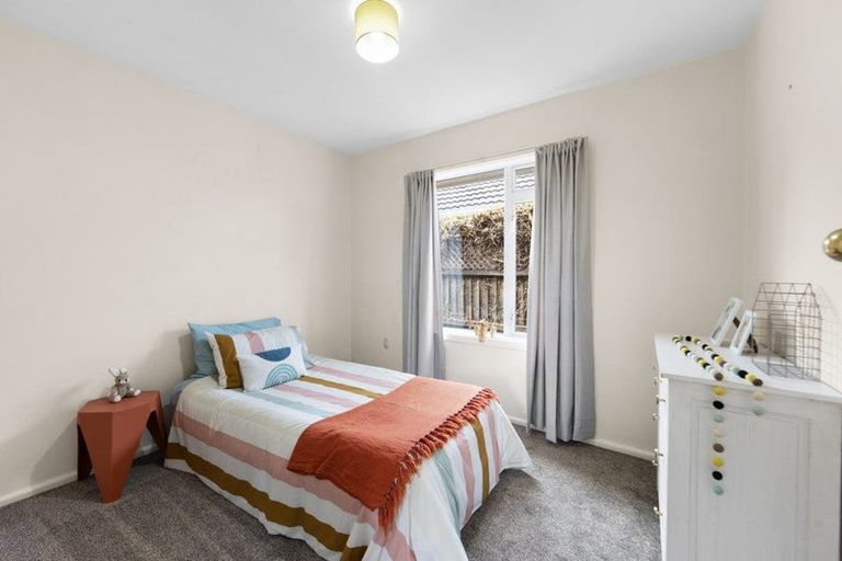 Photo of property in 22 Mappleton Avenue, Burnside, Christchurch, 8053