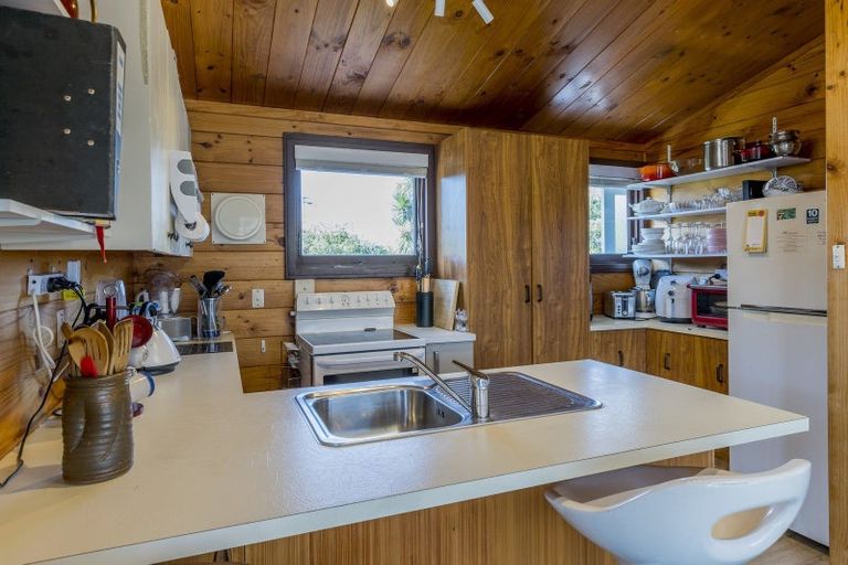 Photo of property in 64 Edinburgh Terrace, Foxton Beach, Foxton, 4815