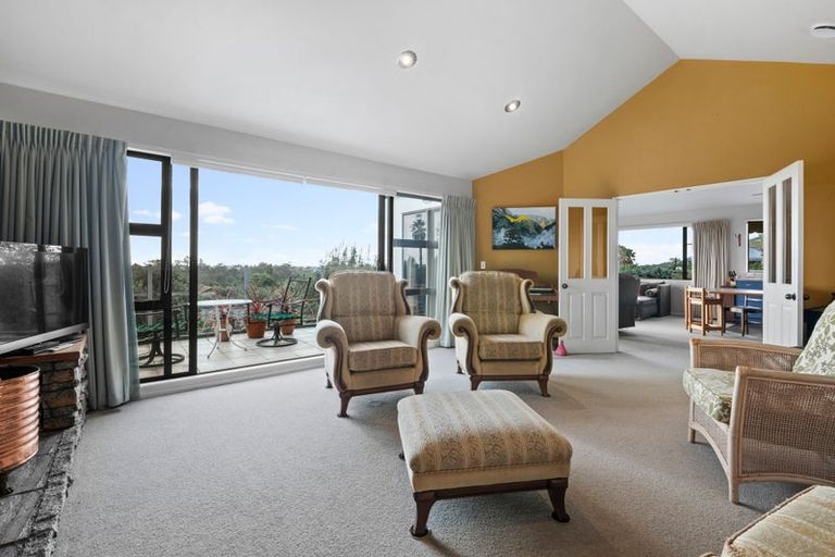 Photo of property in 39 Alec Craig Way, Gulf Harbour, Whangaparaoa, 0930