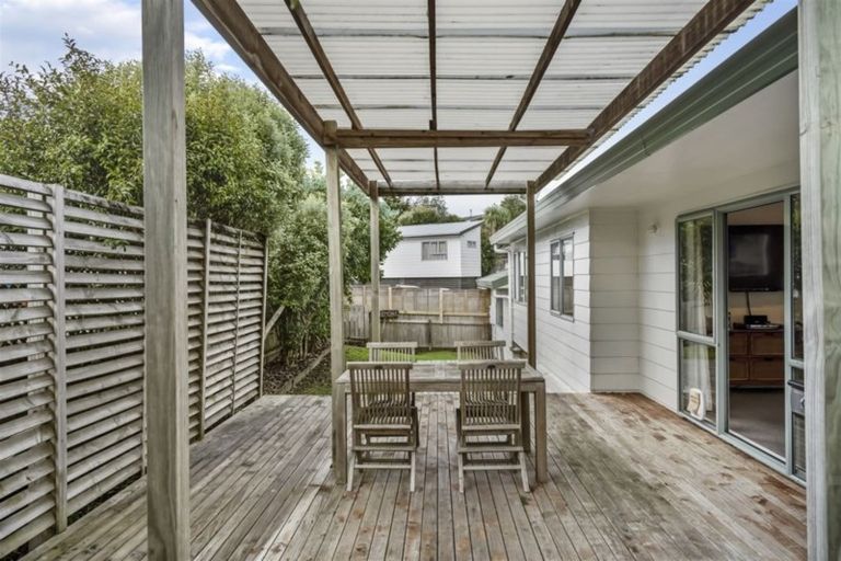 Photo of property in 103a Brian Crescent, Stanmore Bay, Whangaparaoa, 0932