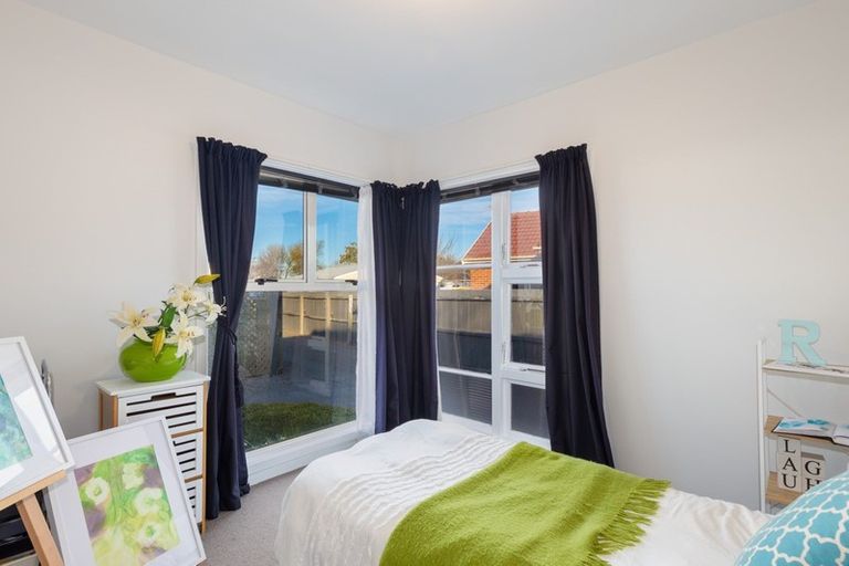 Photo of property in 24 Pembroke Street, Avondale, Christchurch, 8061