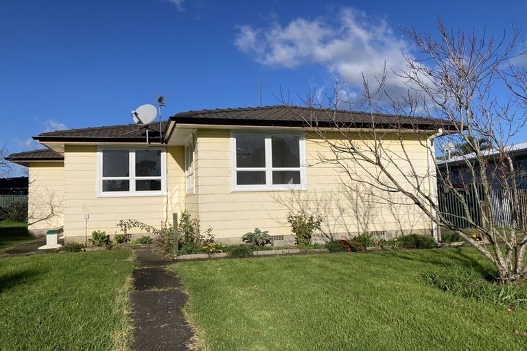 Photo of property in 30 Cargill Street, Papakura, 2110