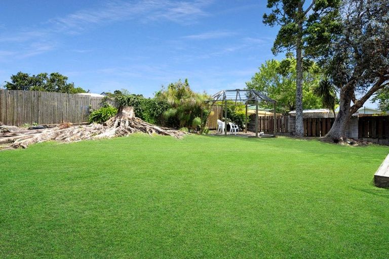 Photo of property in 7 Jillian Drive, Ranui, Auckland, 0612