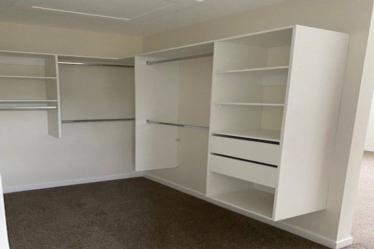 Photo of property in 66c Chivalry Road, Glenfield, Auckland, 0629