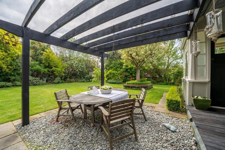 Photo of property in 22 Mckenzie Street, Geraldine, 7930