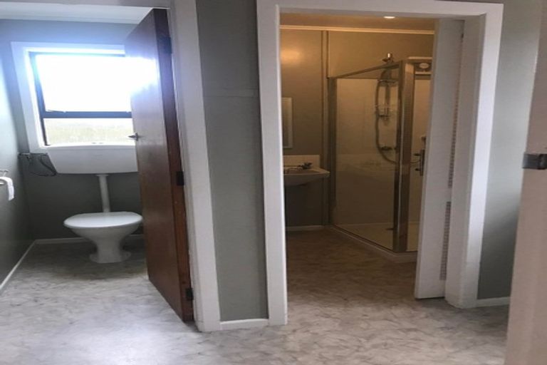 Photo of property in 3/25 Parkvale Road, Karori, Wellington, 6012