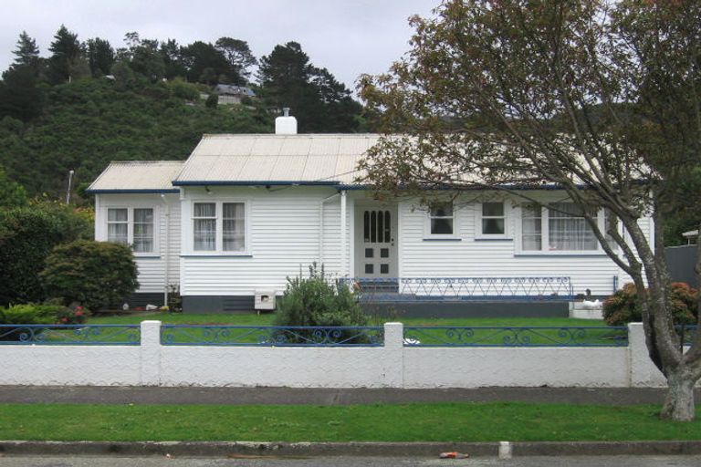 Photo of property in 65 Compton Crescent, Taita, Lower Hutt, 5011