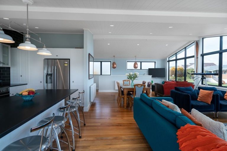 Photo of property in 14 Hinerau Grove, Waipahihi, Taupo, 3330