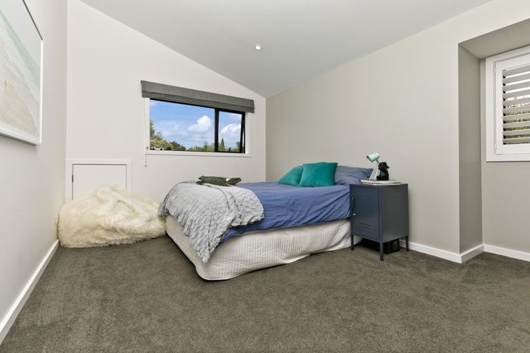 Photo of property in 50 Churchouse Road, Greenhithe, Auckland, 0632