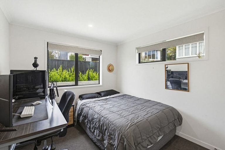 Photo of property in 33 Kawiu Road, Levin, 5510