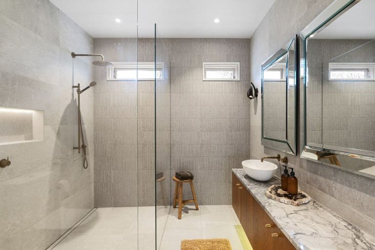 Photo of property in 134 Papanui Road, Merivale, Christchurch, 8014