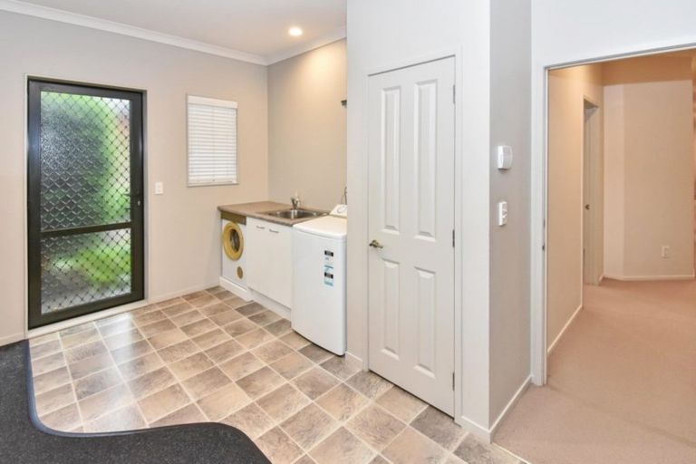 Photo of property in 4 Parkhaven Drive, Rosehill, Papakura, 2113