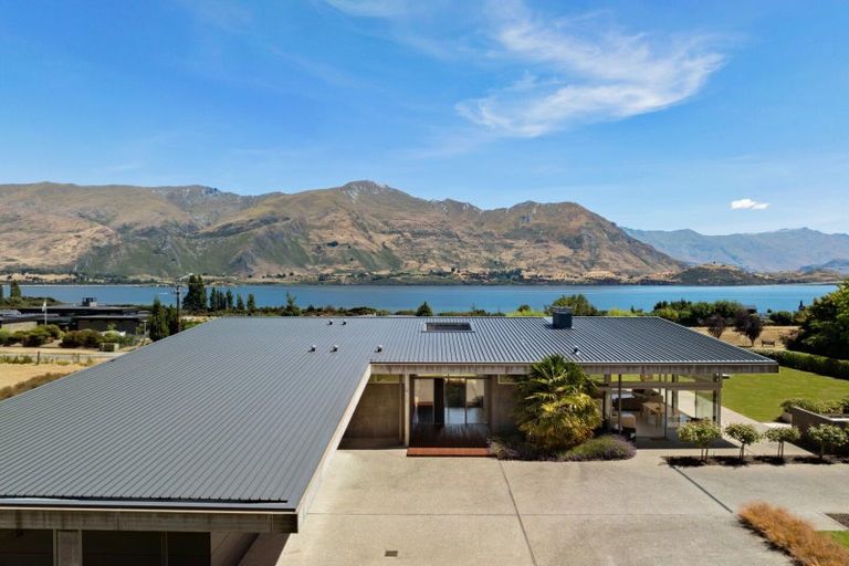 Photo of property in 311 Beacon Point Road, Wanaka, 9305