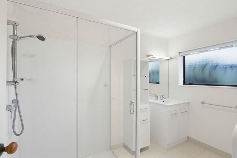 Photo of property in 6/39 Swanson Road, Henderson, Auckland, 0610