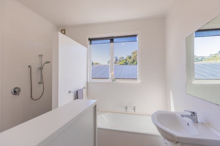 Photo of property in 7 Smale Terrace, Hospital Hill, Napier, 4110