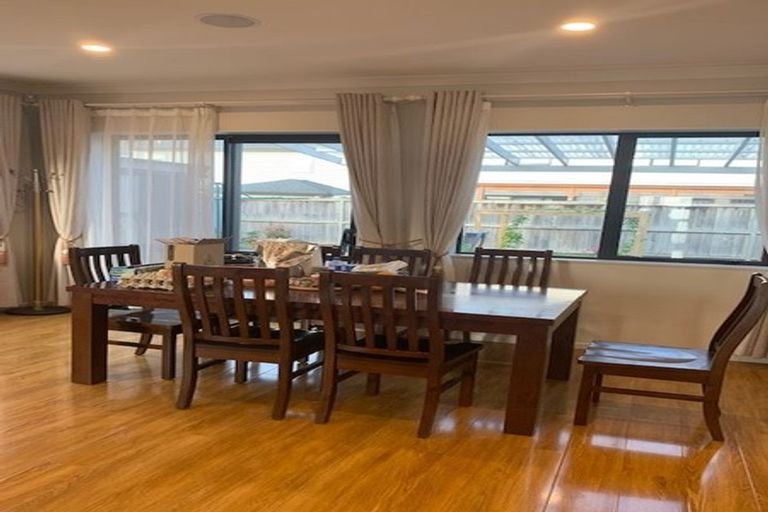 Photo of property in 24 Drumbuoy Drive, Flat Bush, Auckland, 2019