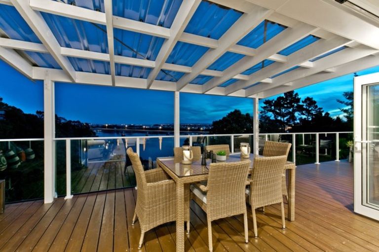 Photo of property in 22 Marae Road, Greenhithe, Auckland, 0632