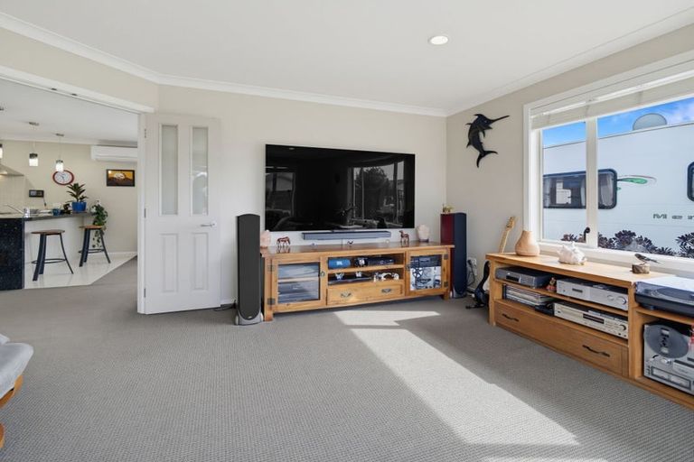 Photo of property in 5 Pania Place, Poraiti, Napier, 4112