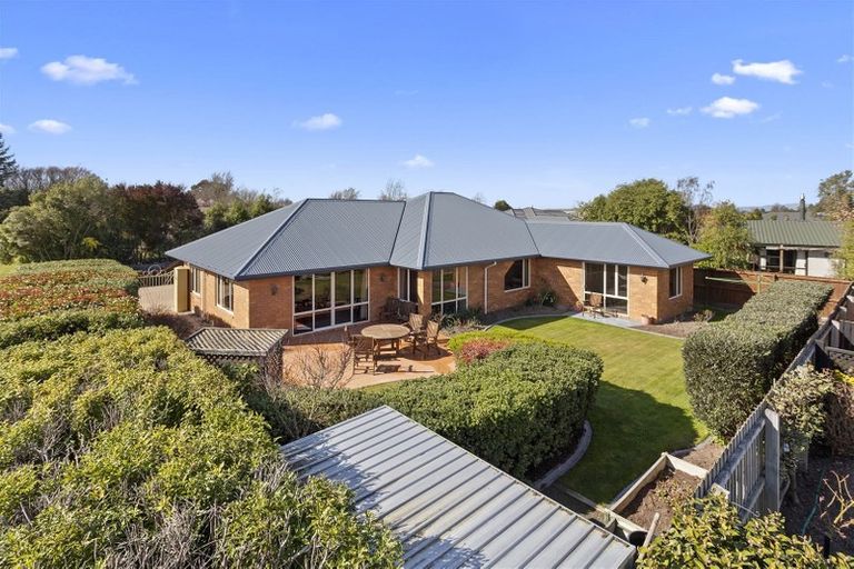 Photo of property in 4 Harrod Place, Rangiora, 7400