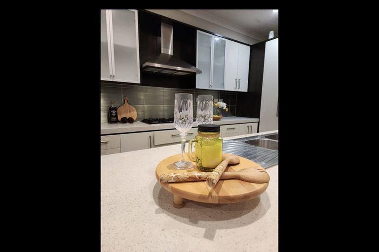 Photo of property in 29 Dressage Lane, Greenhithe, Auckland, 0632