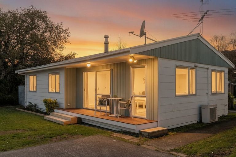 Photo of property in 8a Rawhiti Street, Stokes Valley, Lower Hutt, 5019