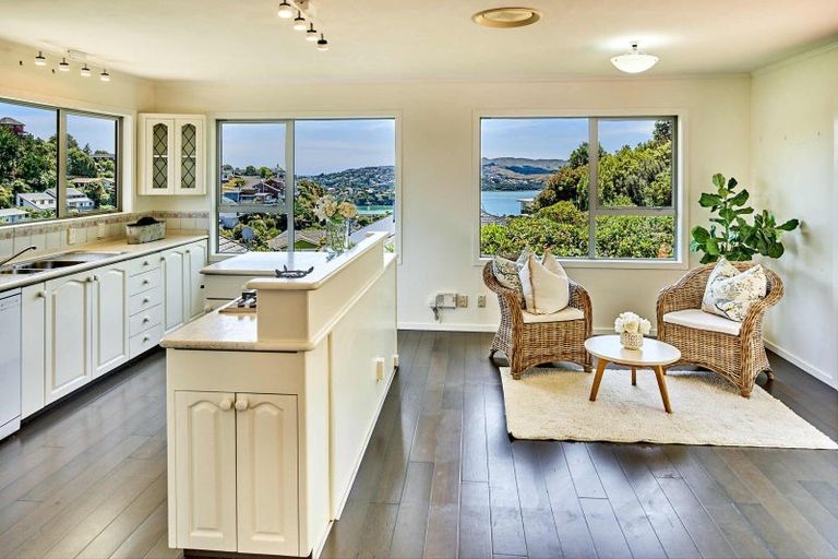 Photo of property in 4 Meridian Way, Whitby, Porirua, 5024